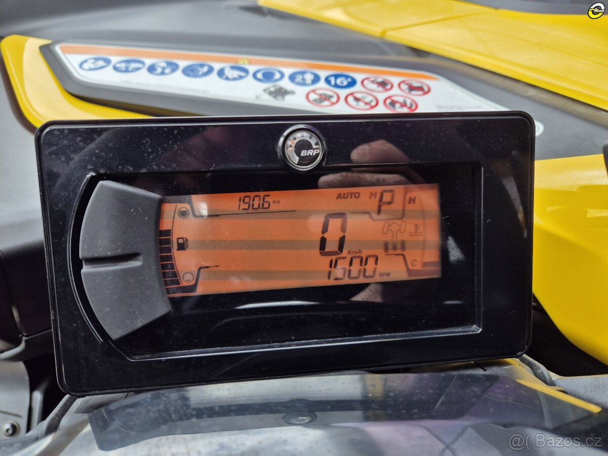 CAN-AM Maverick R - 19