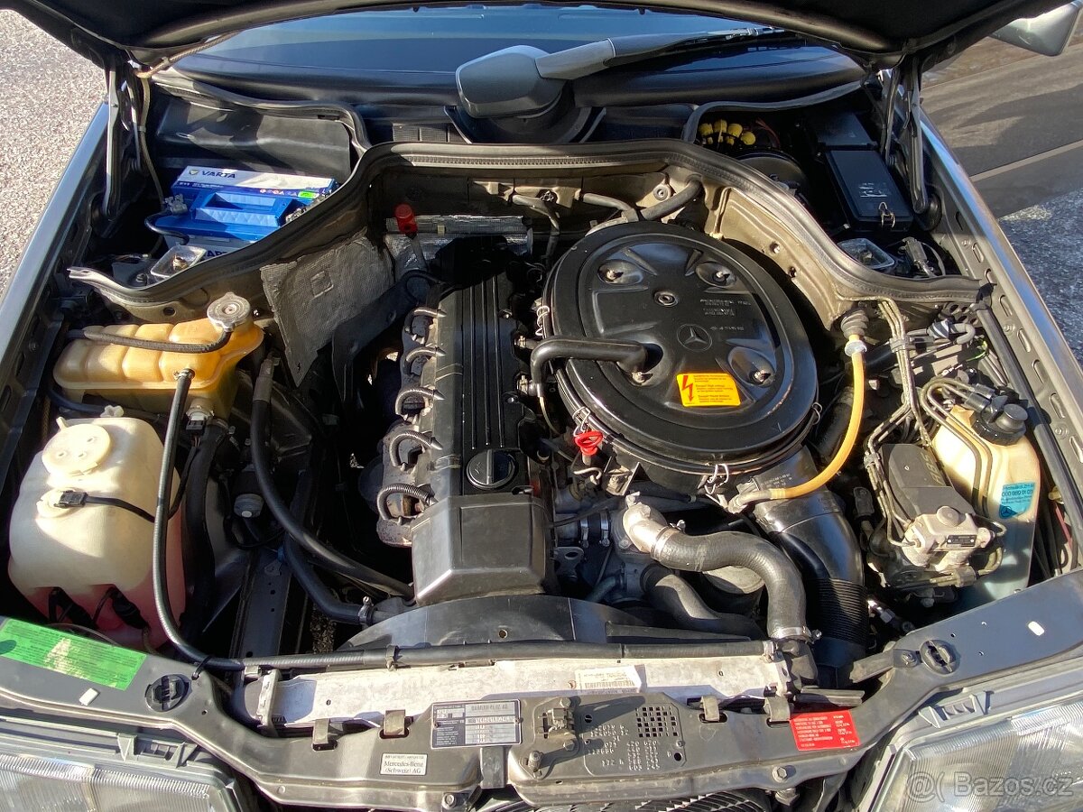 Mercedes-Benz w124 300ce - 19