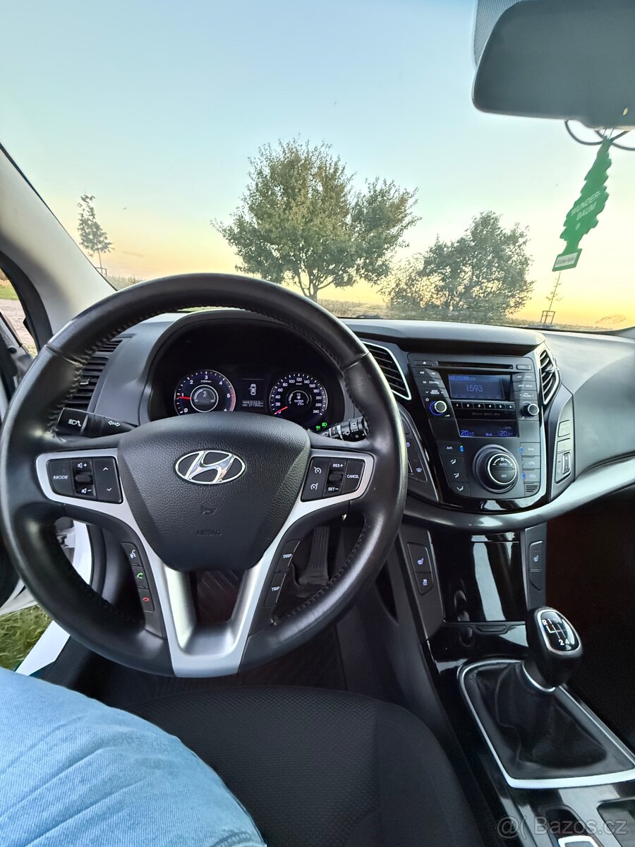 Hyundai i40 1.7 CRDi 100kw - TOP STAV - 19