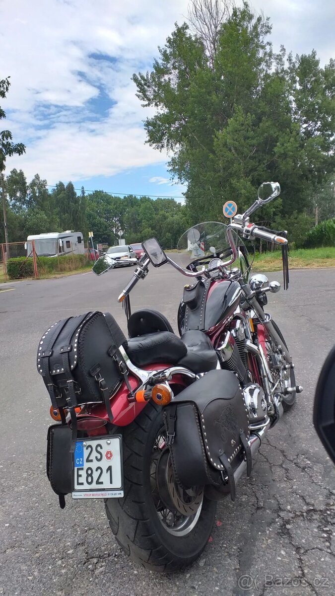 Suzuki Intruder VS 1400 - 19