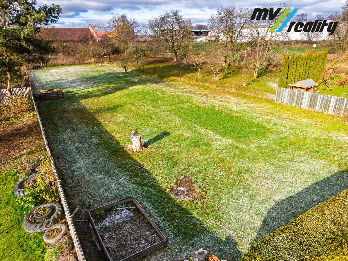 Březovice, prodej rodinného domu 5+1 na pozemku 2427m2. - 19