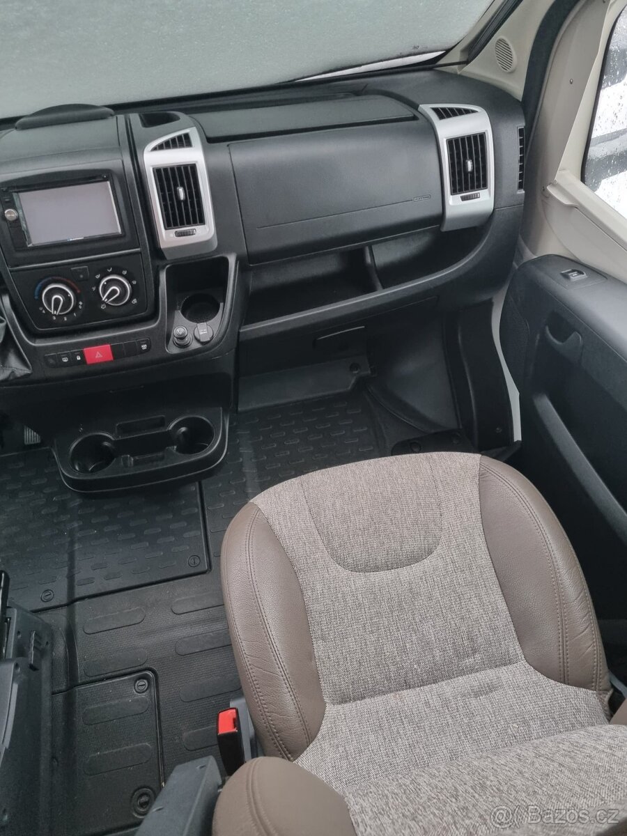 Obytné auto Adria Matrix 670 SL (2019 / 2020) - 19