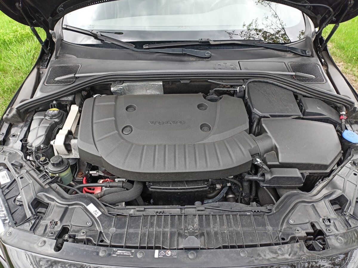 Volvo V60, 2.4 D6 162 kW AWD R-DESIGN HYBRID TWIN ENGINE - 19