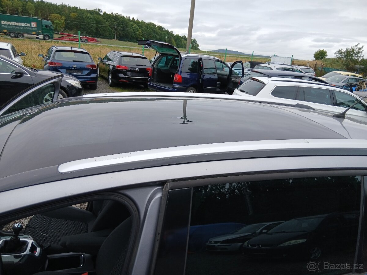 Peugeot 5008, 2.0 HDI, 7 míst, r.v.2017 - 19