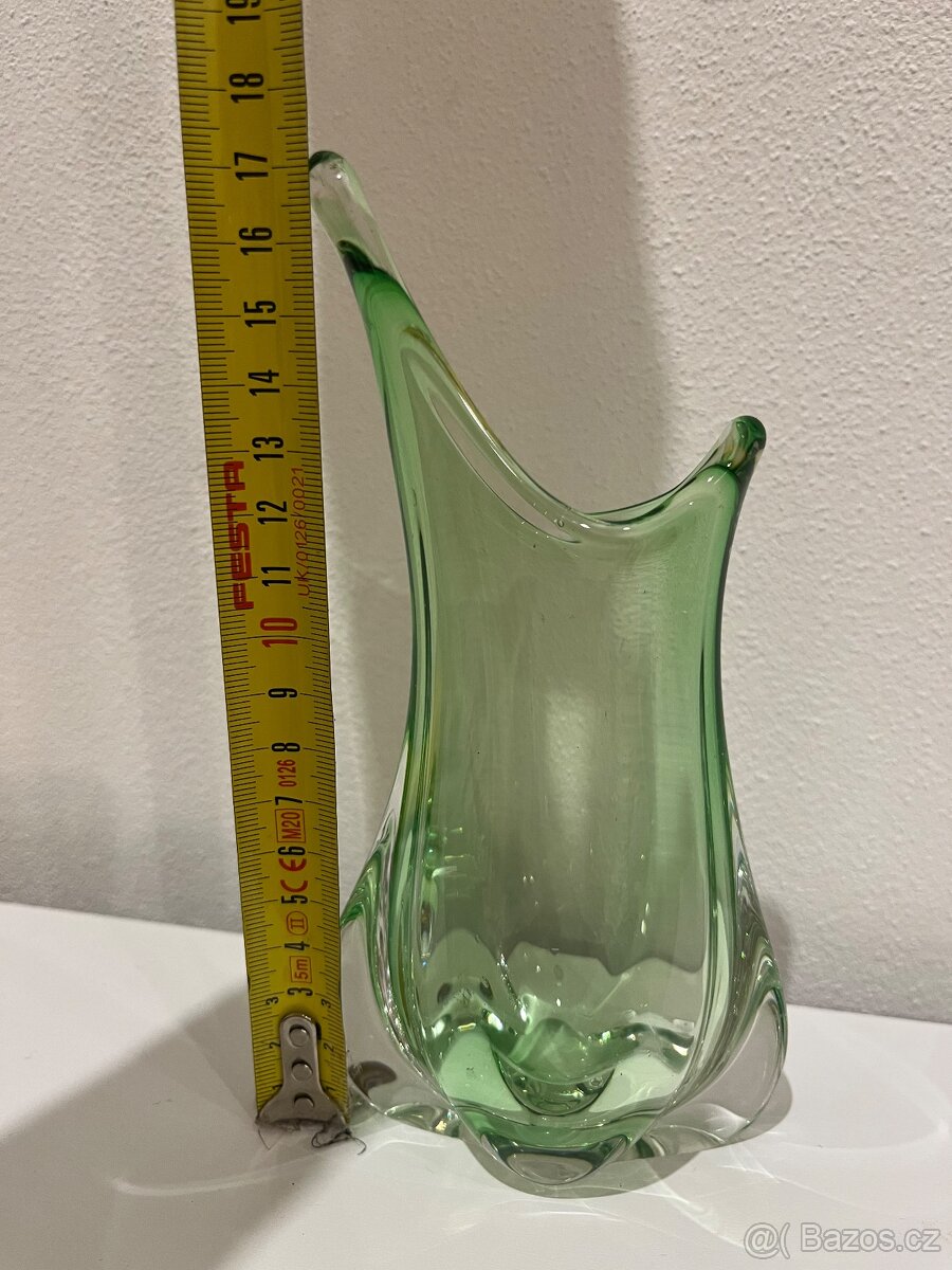 Hutní sklo - zelená váza, popelník a košíček - 19