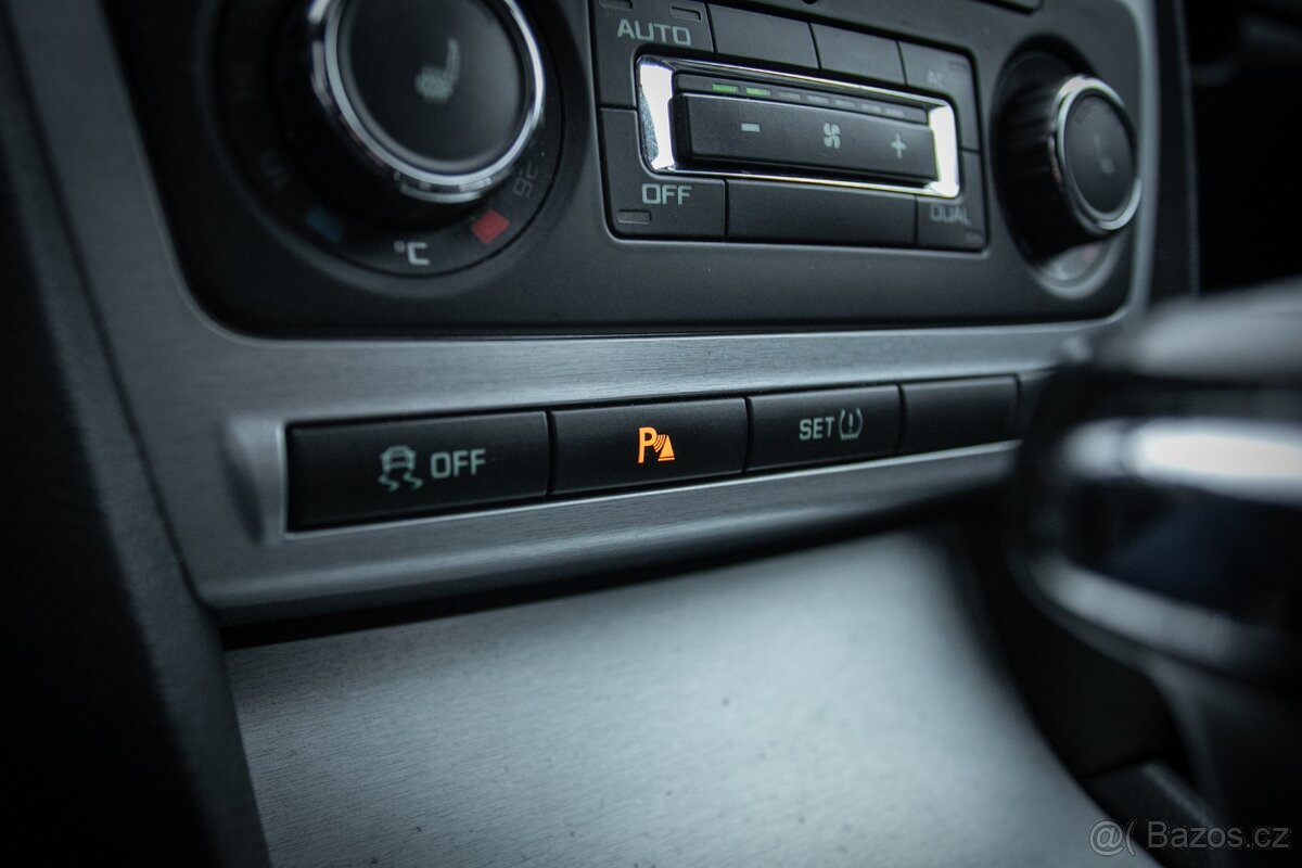 Škoda Octavia Combi RS 147kW DSG - 19