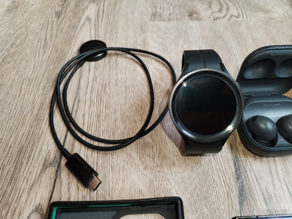 MT Samsung Galaxy S24 Ultra, hodinky, sluchátka - 19