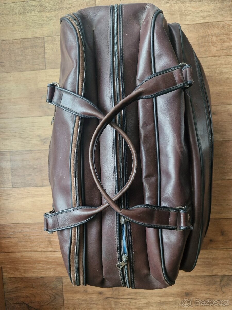 Taška pro notebook, CD disky, batohy na záda i do ruky - 19