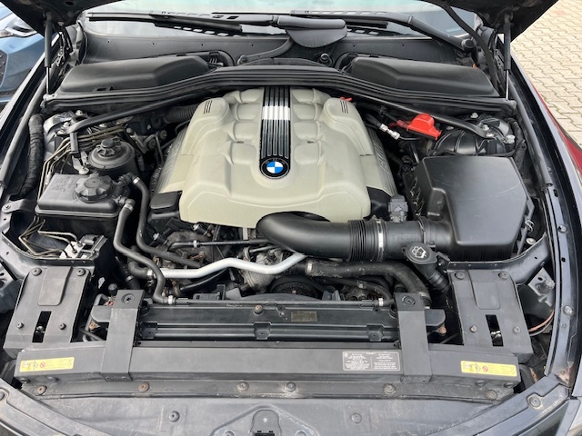 Prodám BMW 645Ci 245kW r.v. 04/2005 NOVÁ CENA - 19