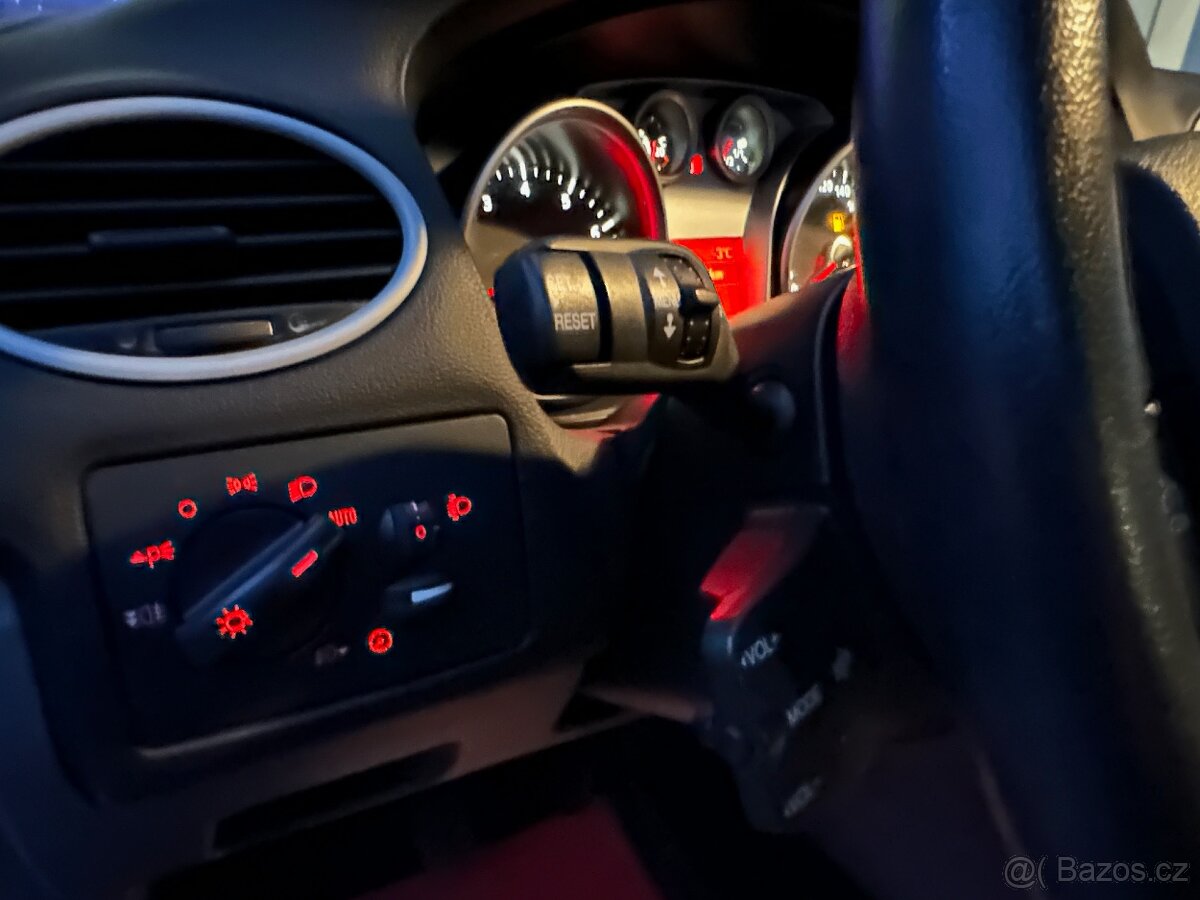 Focus Kombi 1,6 Duratec 16V 100k Servis FORD - 19