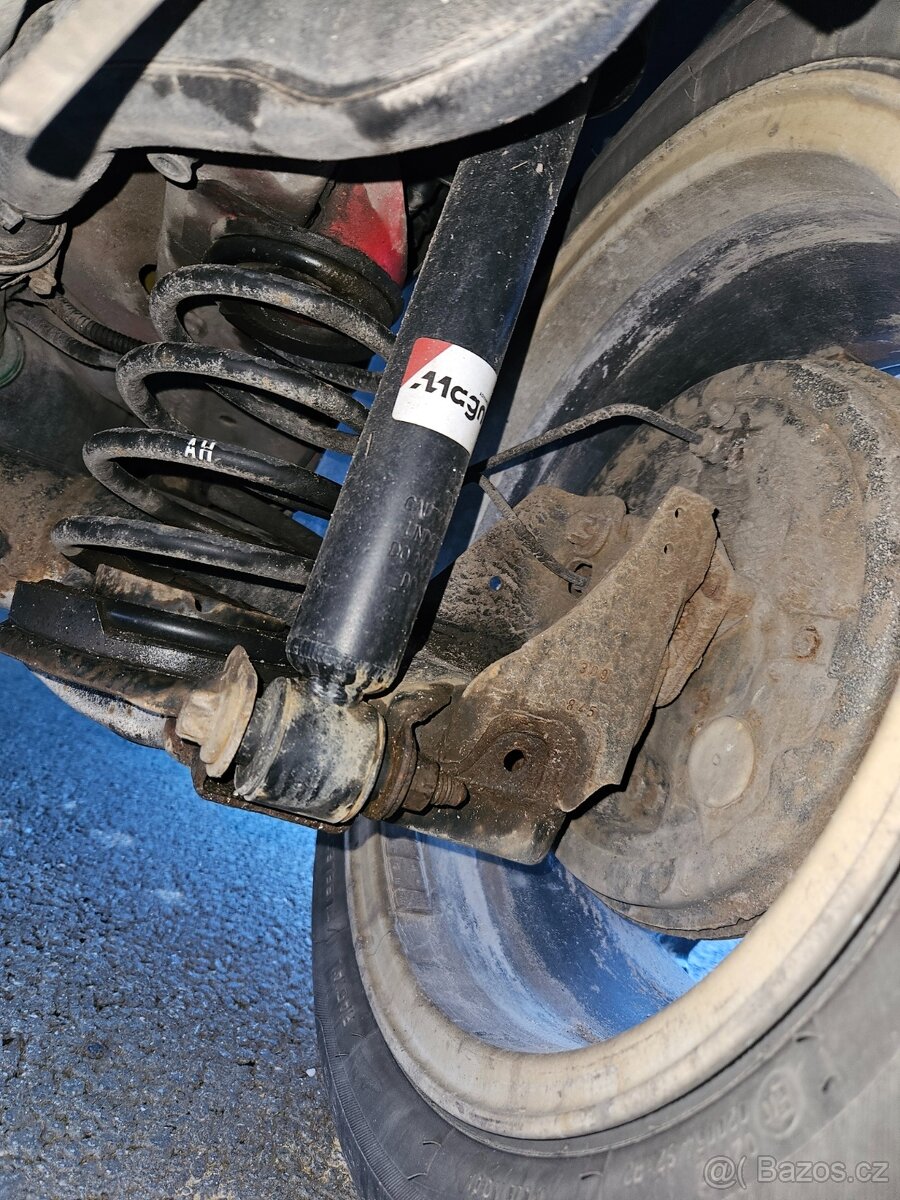 Opel Corsa D 1.4 benzín - 19