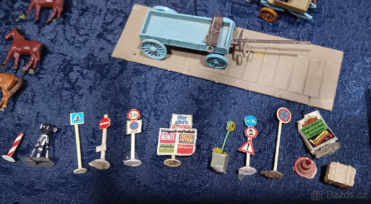 Figurky -miniaturní vel. - 19