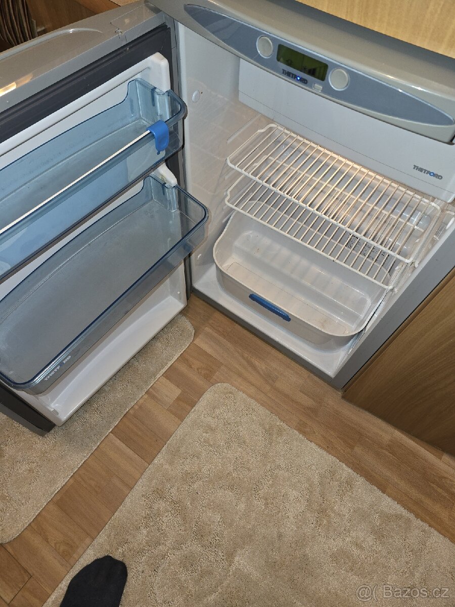 Karavan Swift Conoueror 655 Lux Pro 4/5 osob Pojezd - 19