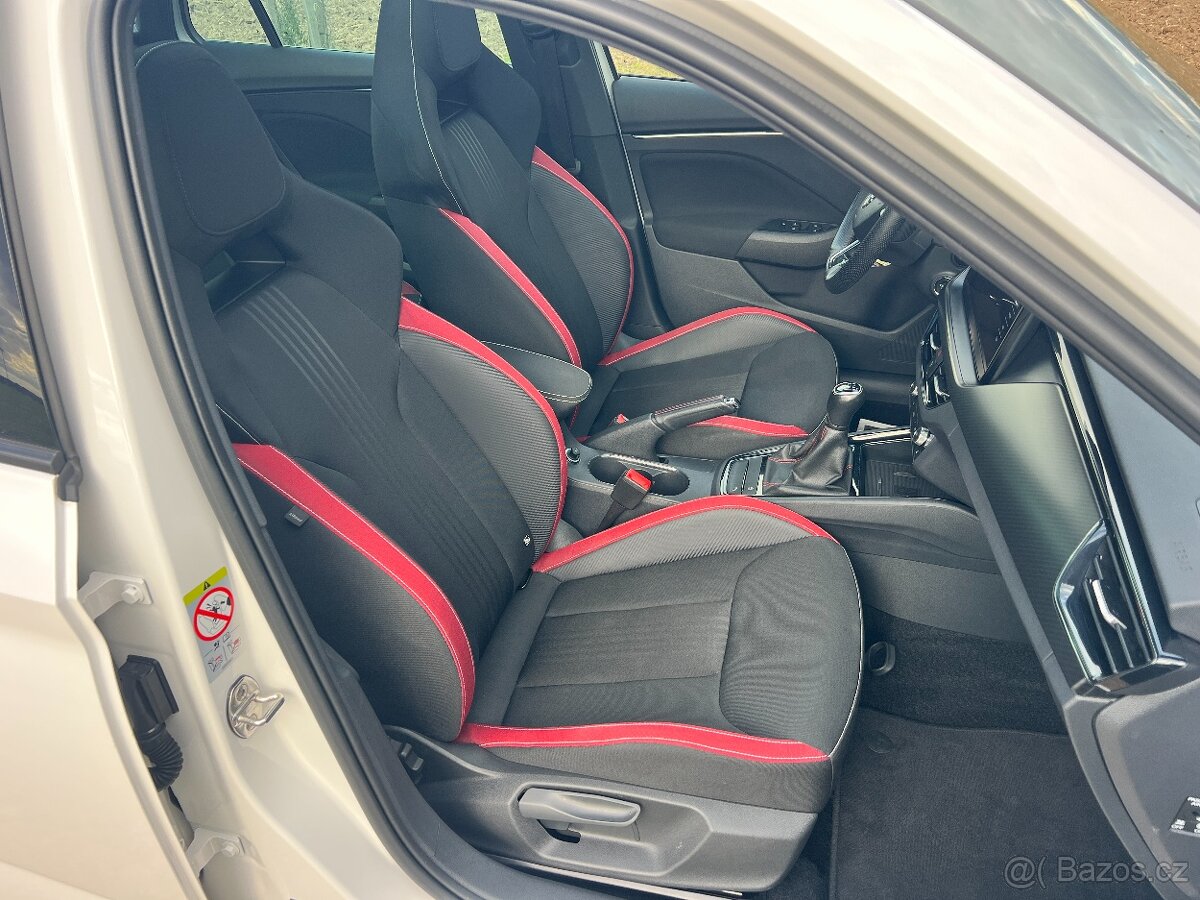 ► ŠKODA KAMIQ 1.5 TSI 110KW MONTE CARLO - LED-NAVI-PANORAMA - 19