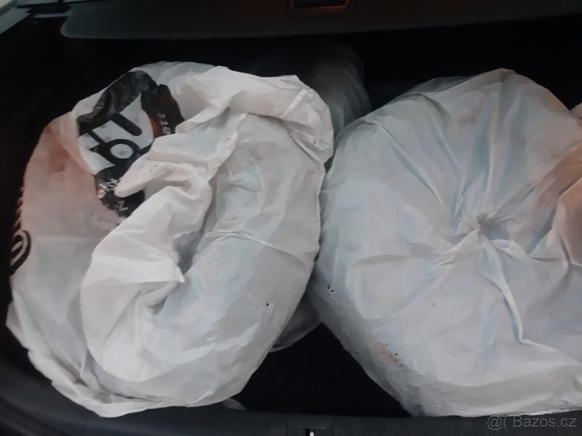 Škoda Octavia Combi II Facelift 2.0 TDI Navig. 2x sada pneu - 19