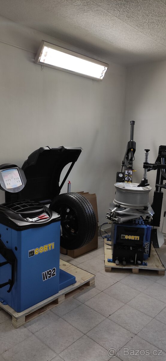 Dvousloupový elektrohydraulický zvedák 4000 kg/ 2m - 19