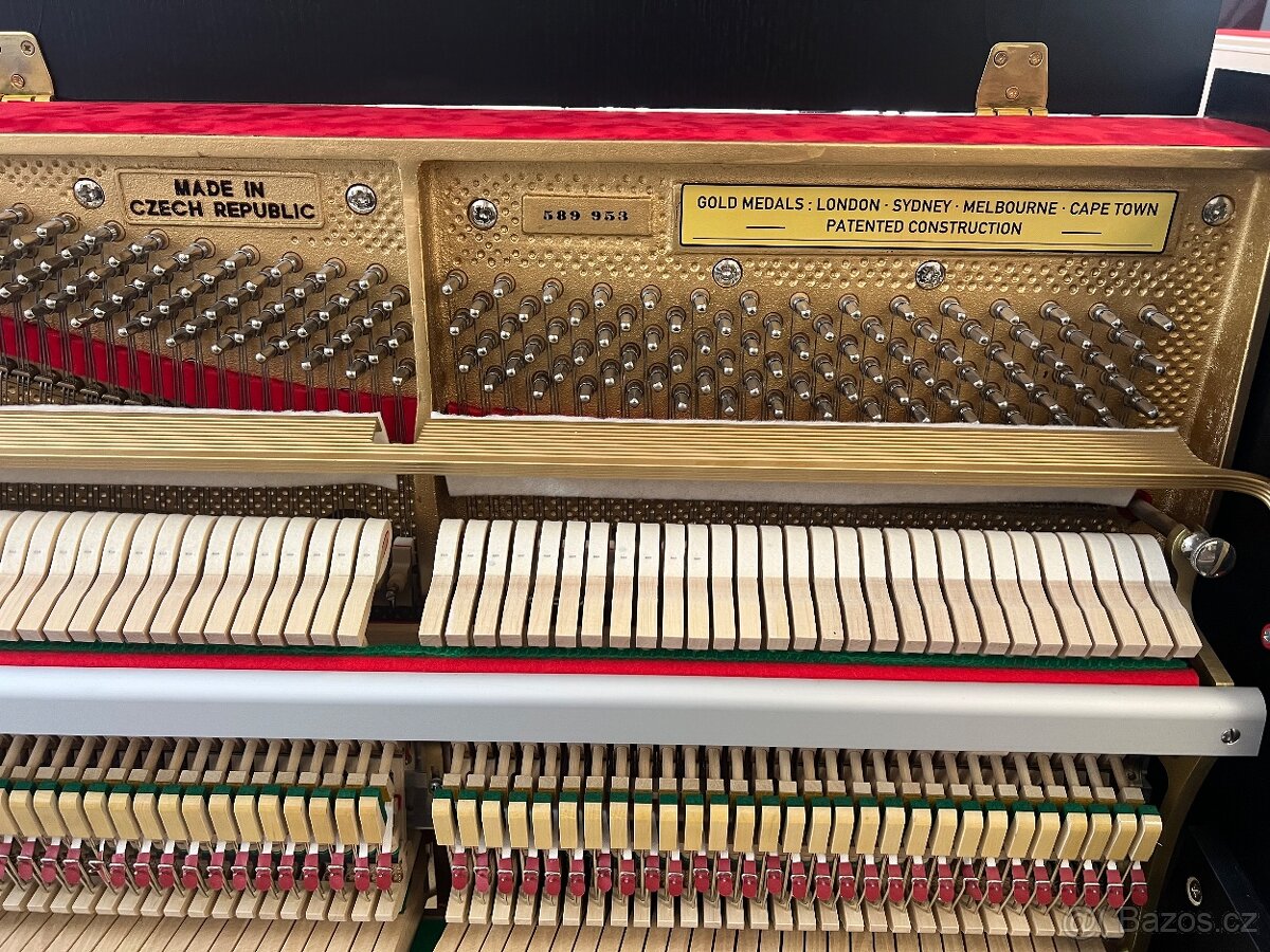 Petrof L118 se zárukou 5 let, doprava zdarma, včetně židle - 19