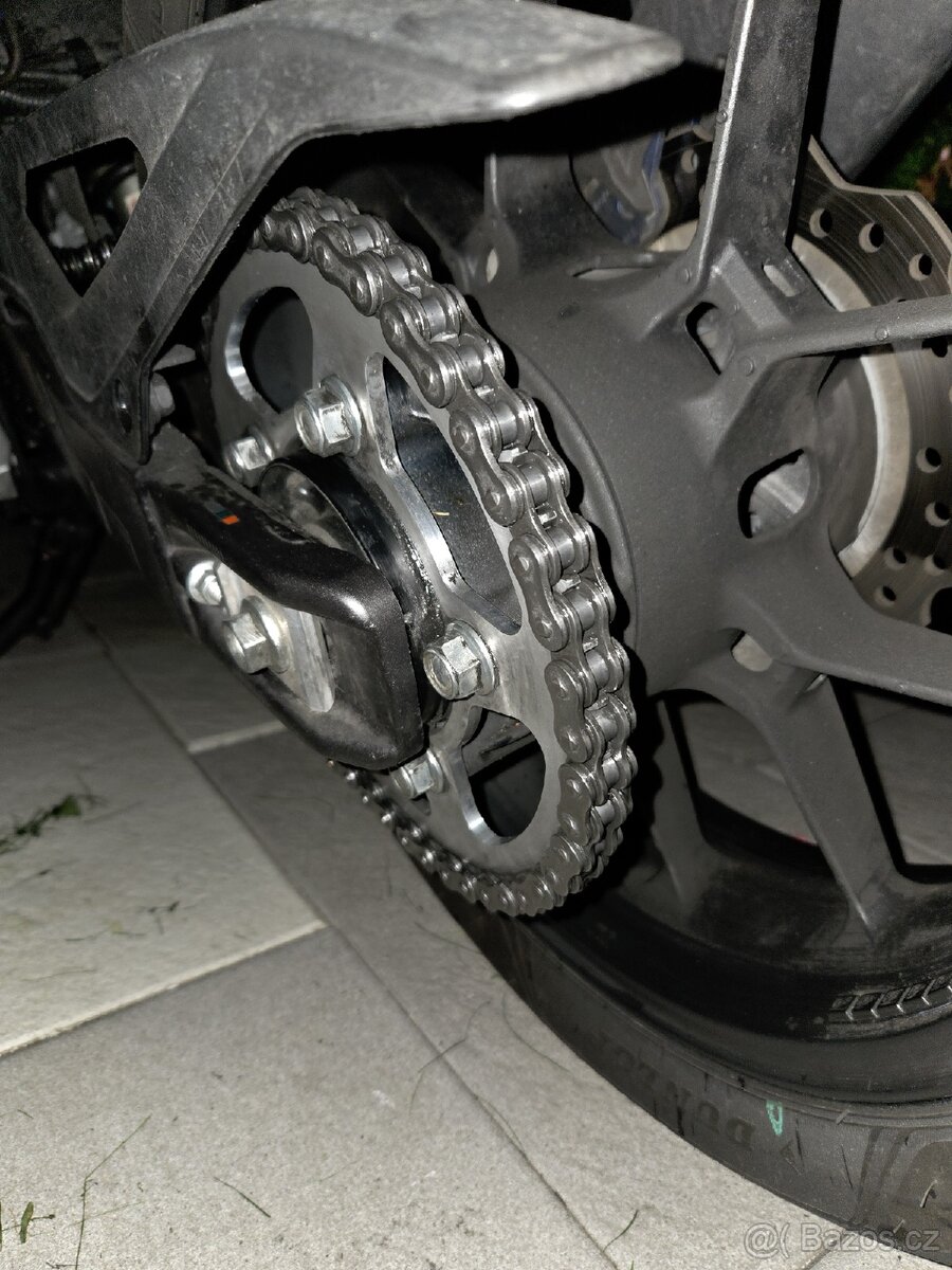 Honda CB750 Hornet s QS / TP 35kW A2 / 99,2k 76,5Nm - 19