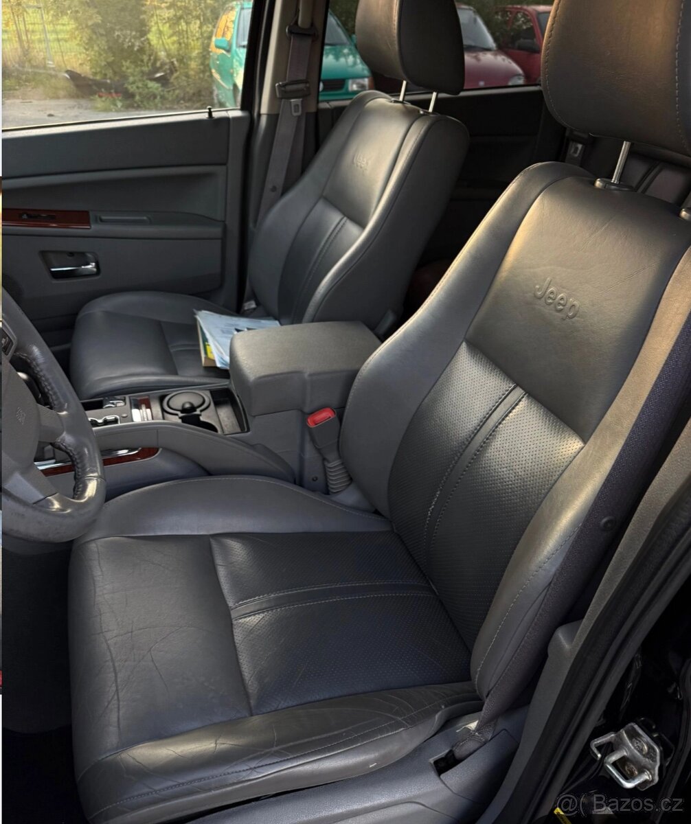 Jeep grand cherokee 5.7 HEMI OVERLAND - 19