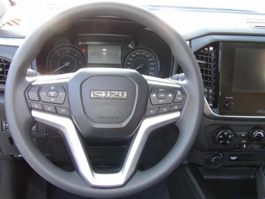 Isuzu D-Max, Space Cab LS 4x4 A/T - 19