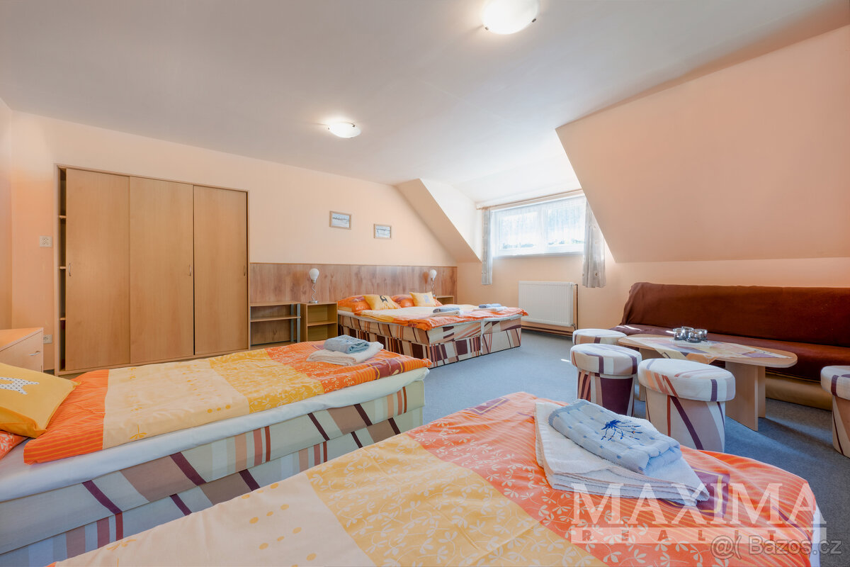 Dům 6 a více o ploše 647 m2 - Desná, Desná III - 19