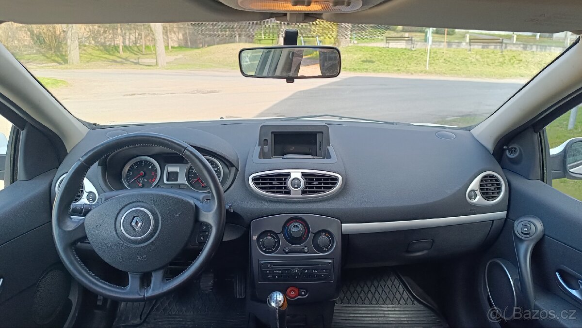 Renault Clio 1.5 DCi - 19