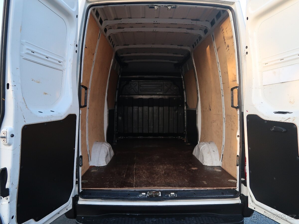 Iveco Daily 3.0 35S18,132kW,1majČR,L3H2,automat - 19