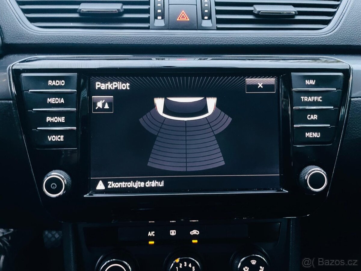 Škoda Superb 1.4TSI MANUÁL 1.MAJITEL SERVISKA TAŽNÉ - 19