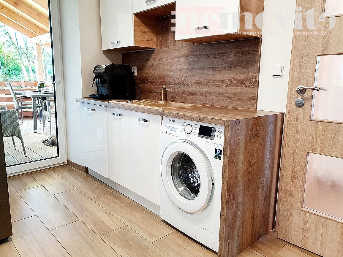 Exkluzivně nabízíme na prodej rodinný dům s dvěma bytovými j - 19