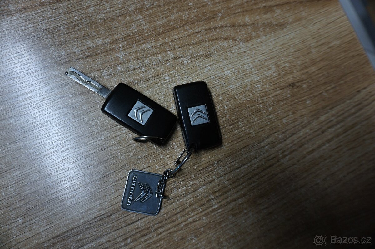 CITROEN C4 PICASSO 1,6 THP EXCLUSIVE ROBOTICKA PŘEVODOVKA - 19
