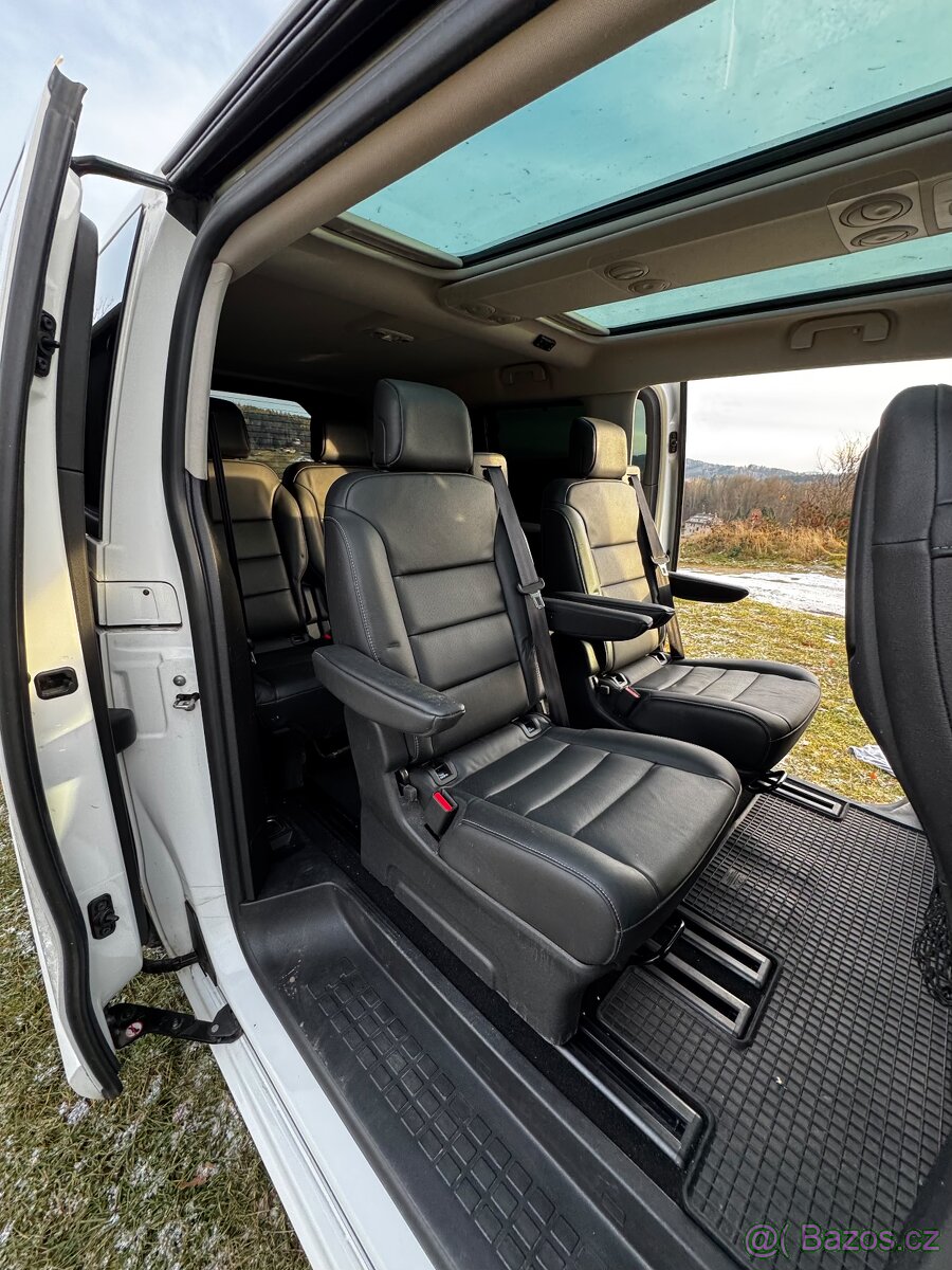 Peugeot Traveller Allure Long 2.0 BlueHDi - 19