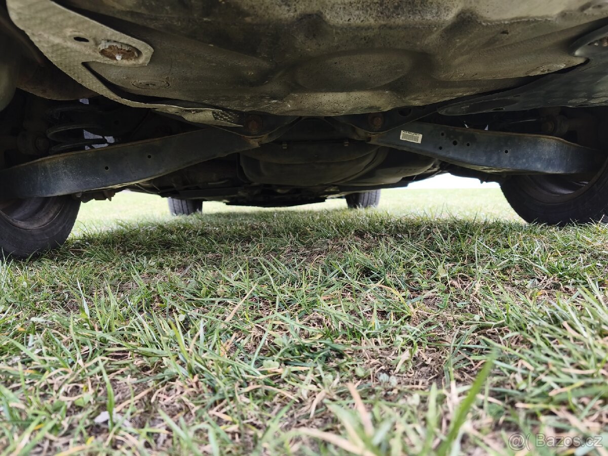 Škoda Octavia 2 Combi 1.9 TDI 77kw,r.v.2009. - 19