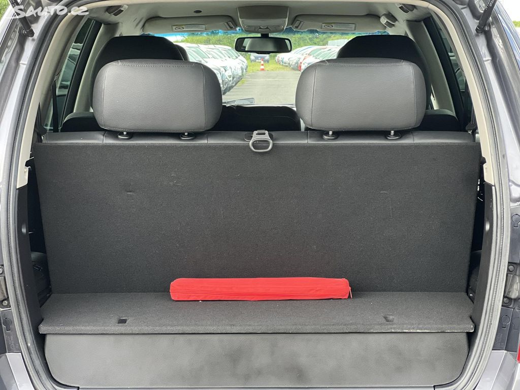 🚗 SsangYong Rexton RX200 e-XDi 7MÍST 4x4 AUTOMAT - 19