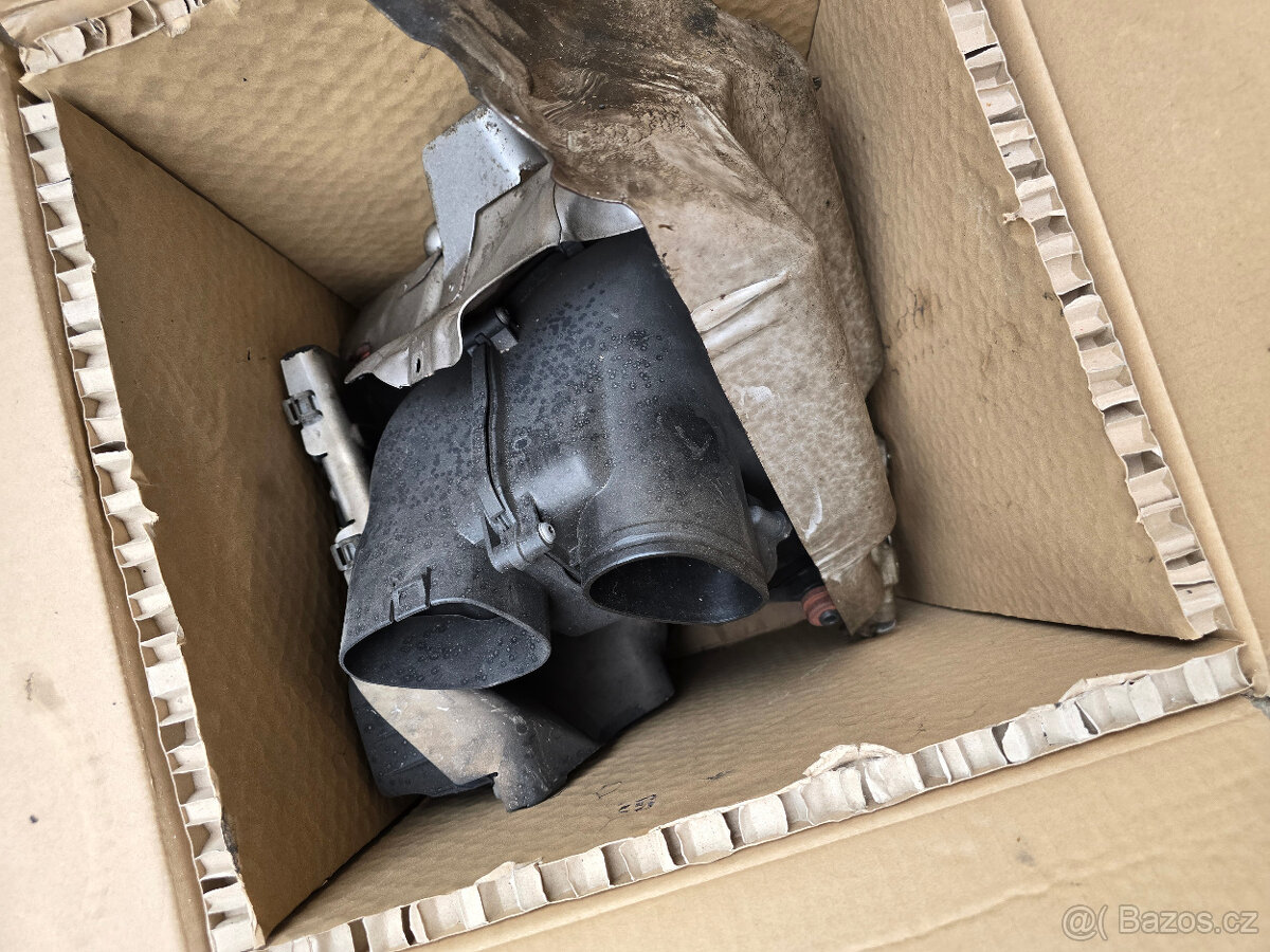 BMW F02 750Li díly - 19