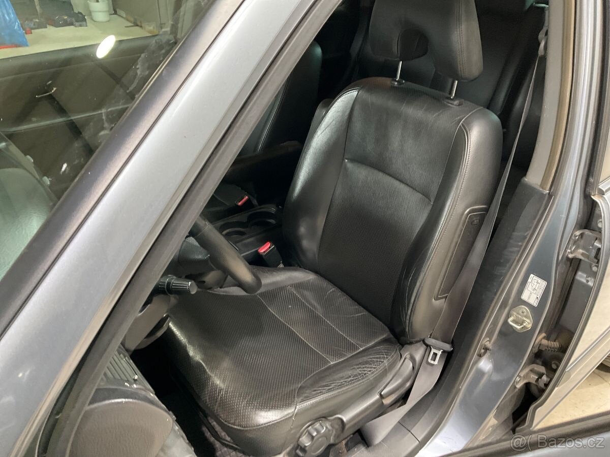 Honda CR-V 4 x 4 2,2 CTDI-PRODÁNO - 19