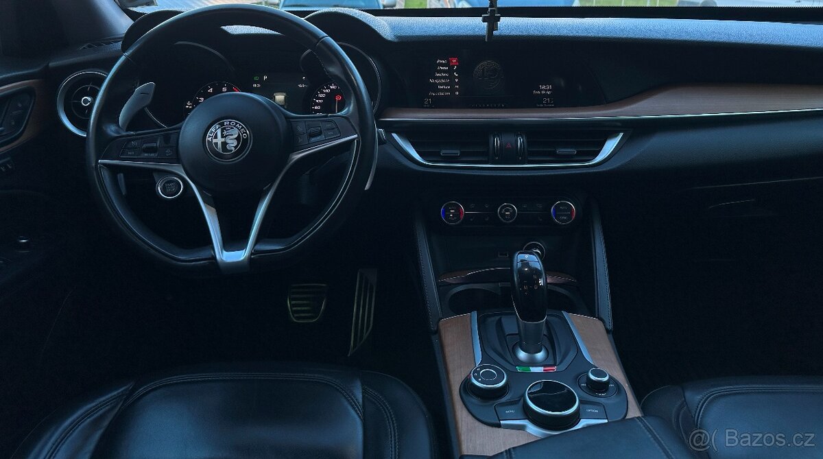 Alfa Romeo Stelvio 2.0T SUPER Q4 206kW - 19