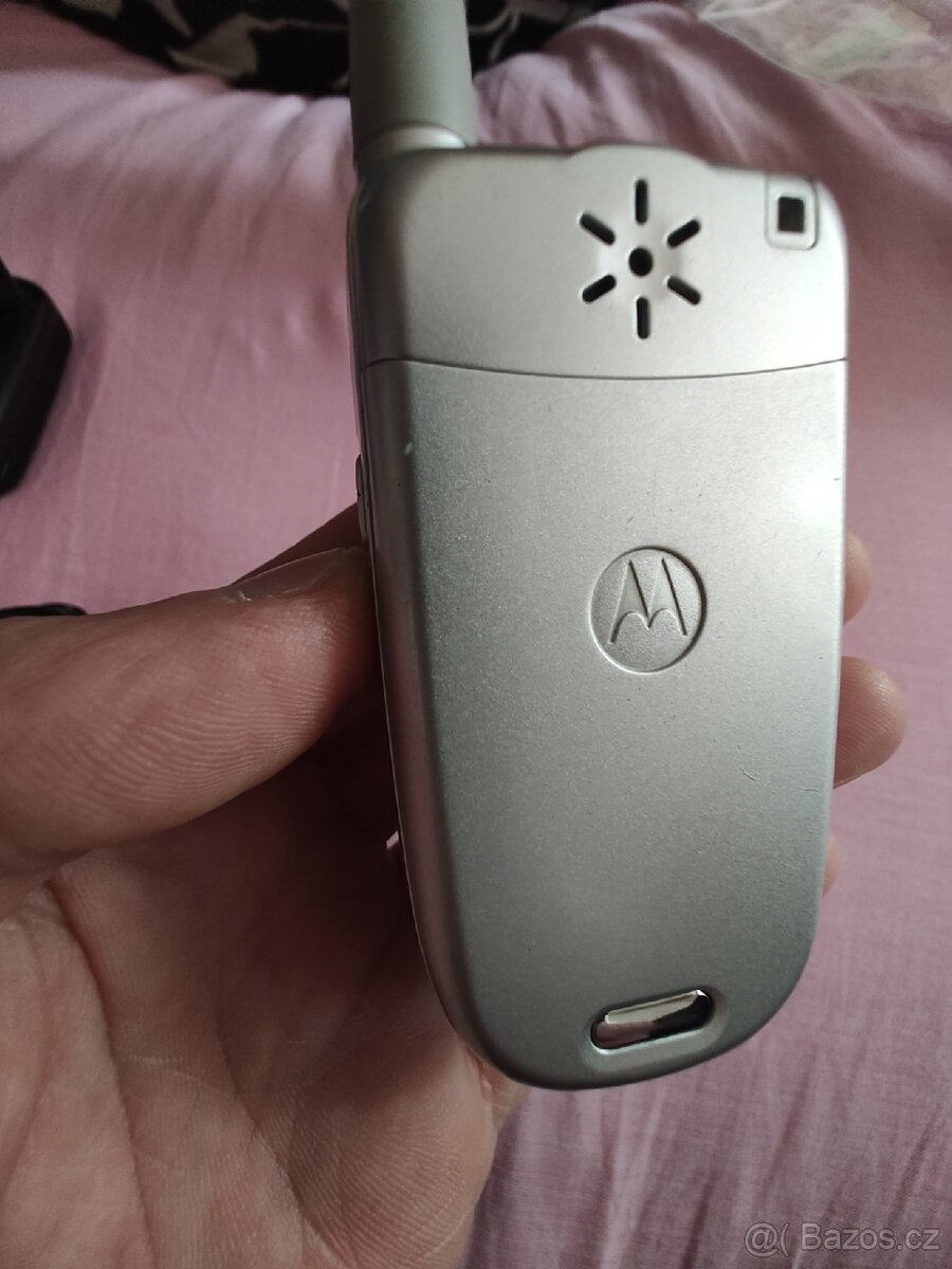 Motorola v220 zánovní - 19
