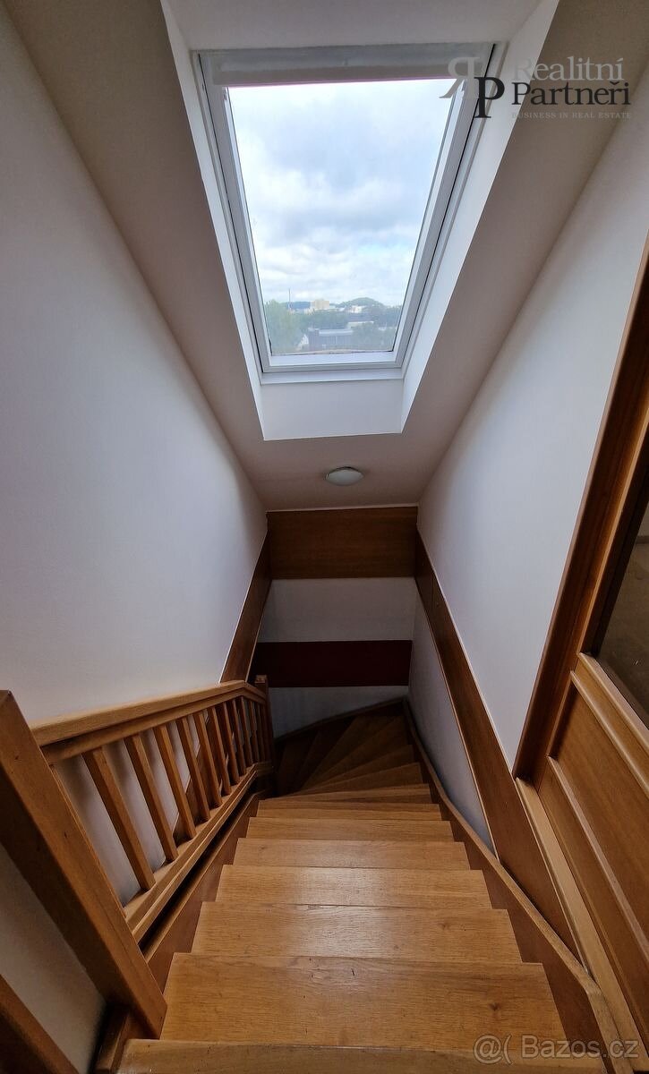 Prodej bytu 4+1 osobní vlastnictví, stará cihlová zástavba, - 19