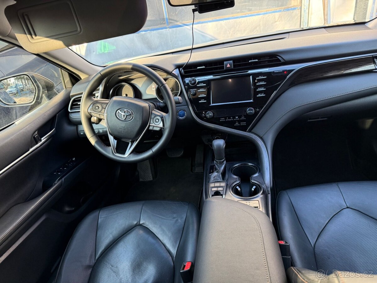 Toyota Camry - 19