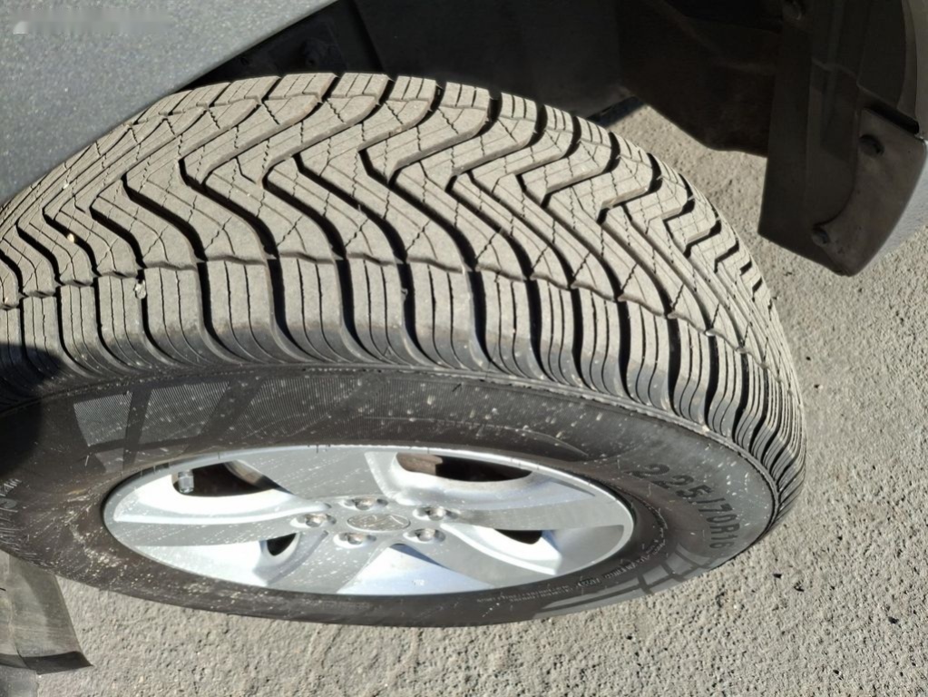 Suzuki Grand Vitara,2.0 benzin Rezervace 1 - 19