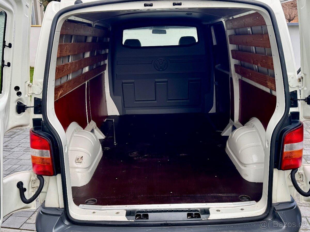 Volkswagen Transporter, 1.9,LANG,1.MAJ,SERVIS.KN,TAŽNÉ - 19