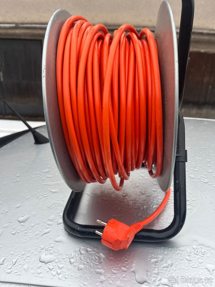 Vybavení dílny a zahrady - 19