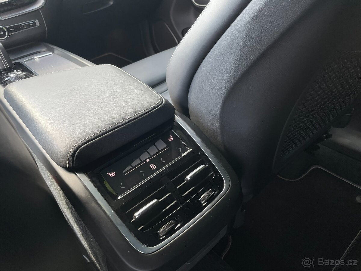 Volvo XC60 B5 173kW AWD R-Design - 19