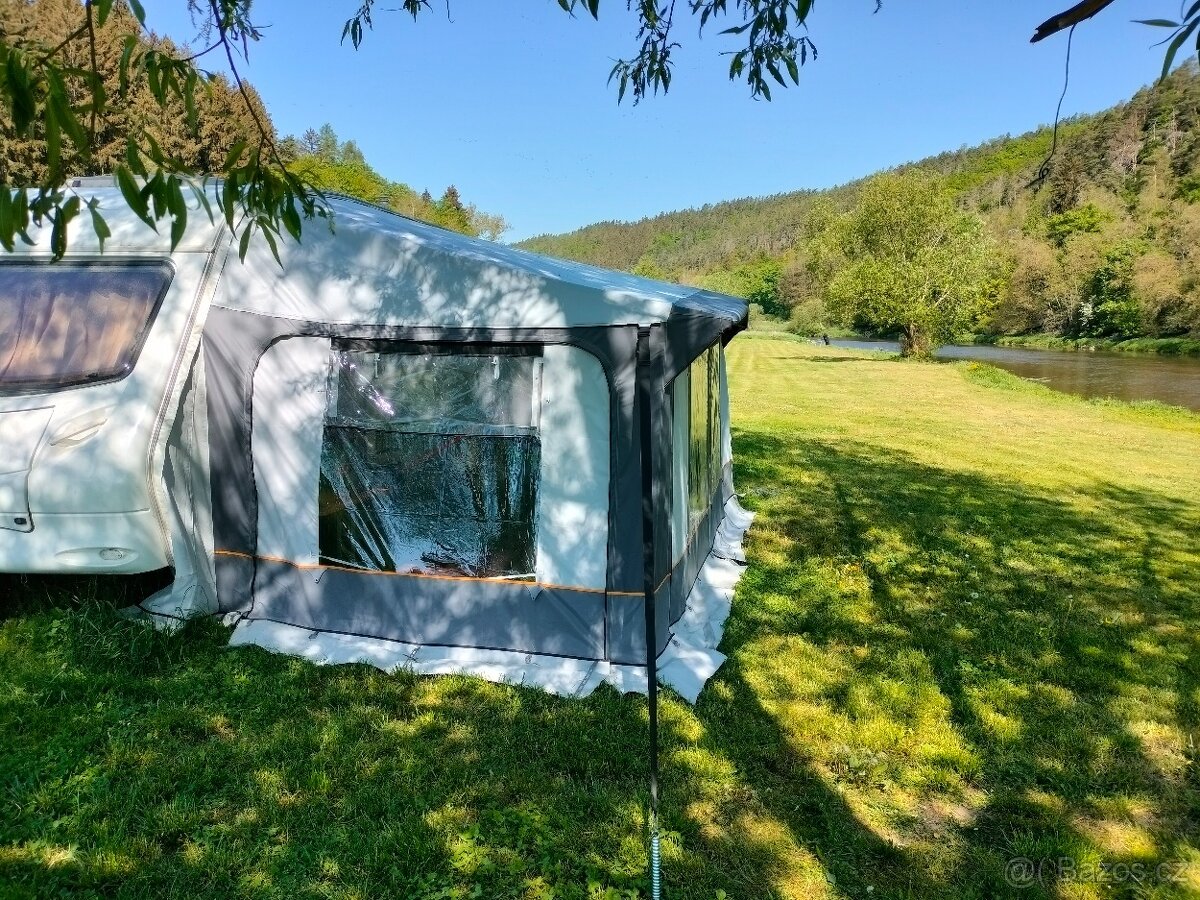 ANGLICKÝ KARAVAN SWIFT S 473 - 19