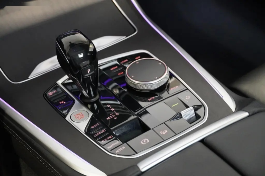 BMW X7, 40D,SOFTCLOSE,PANO,HUD,ČR,DPH - 19