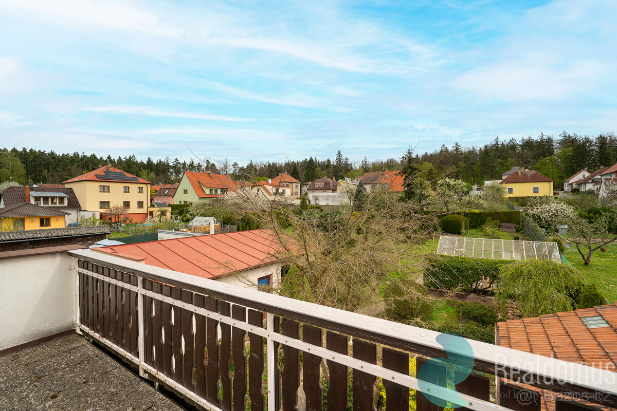 Prodej, dvougenerační rodinný dům,173m2, balkón, zahrada, Ve - 19