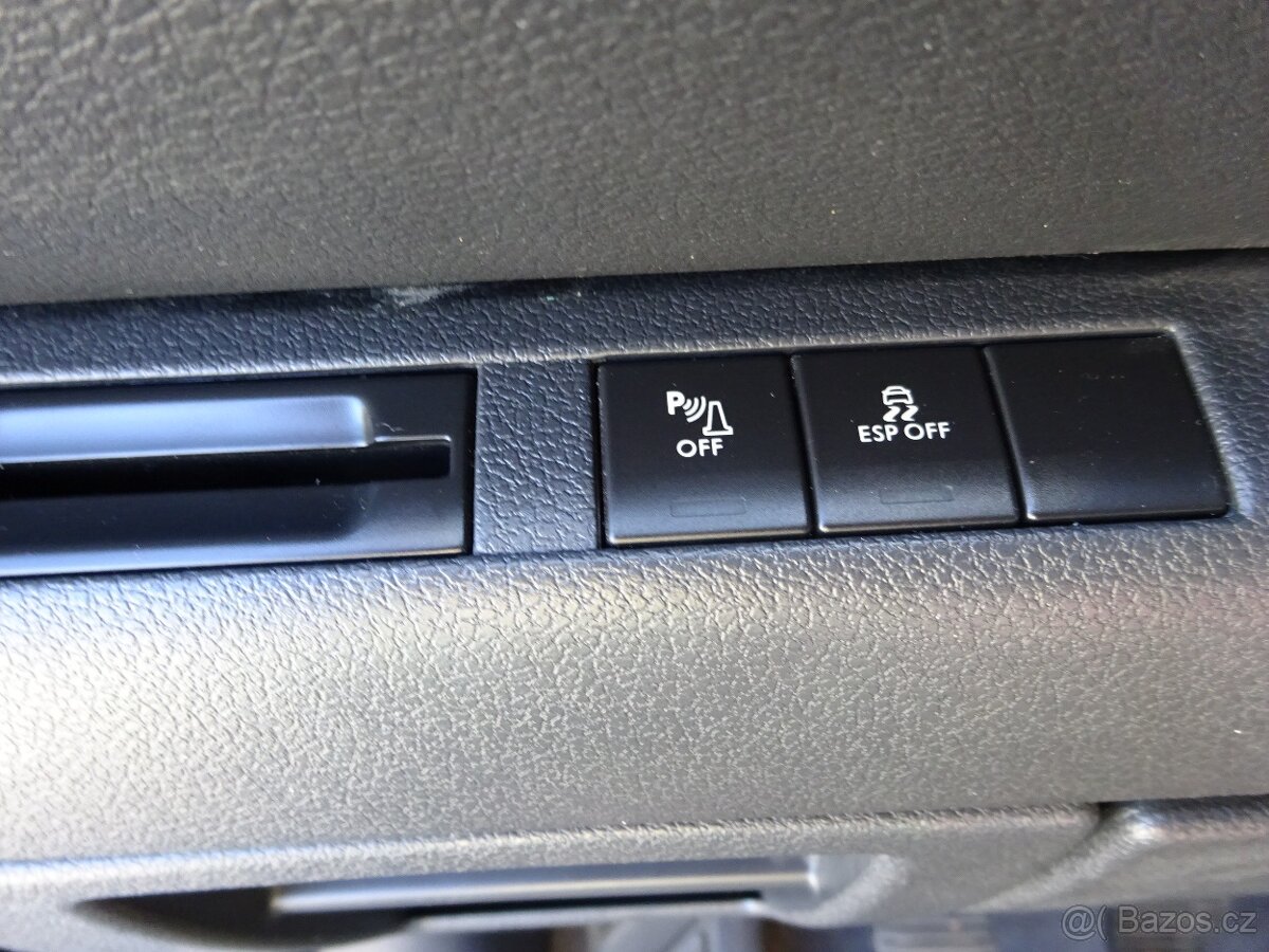 Peugeot 3008 1,6 HDI - 19