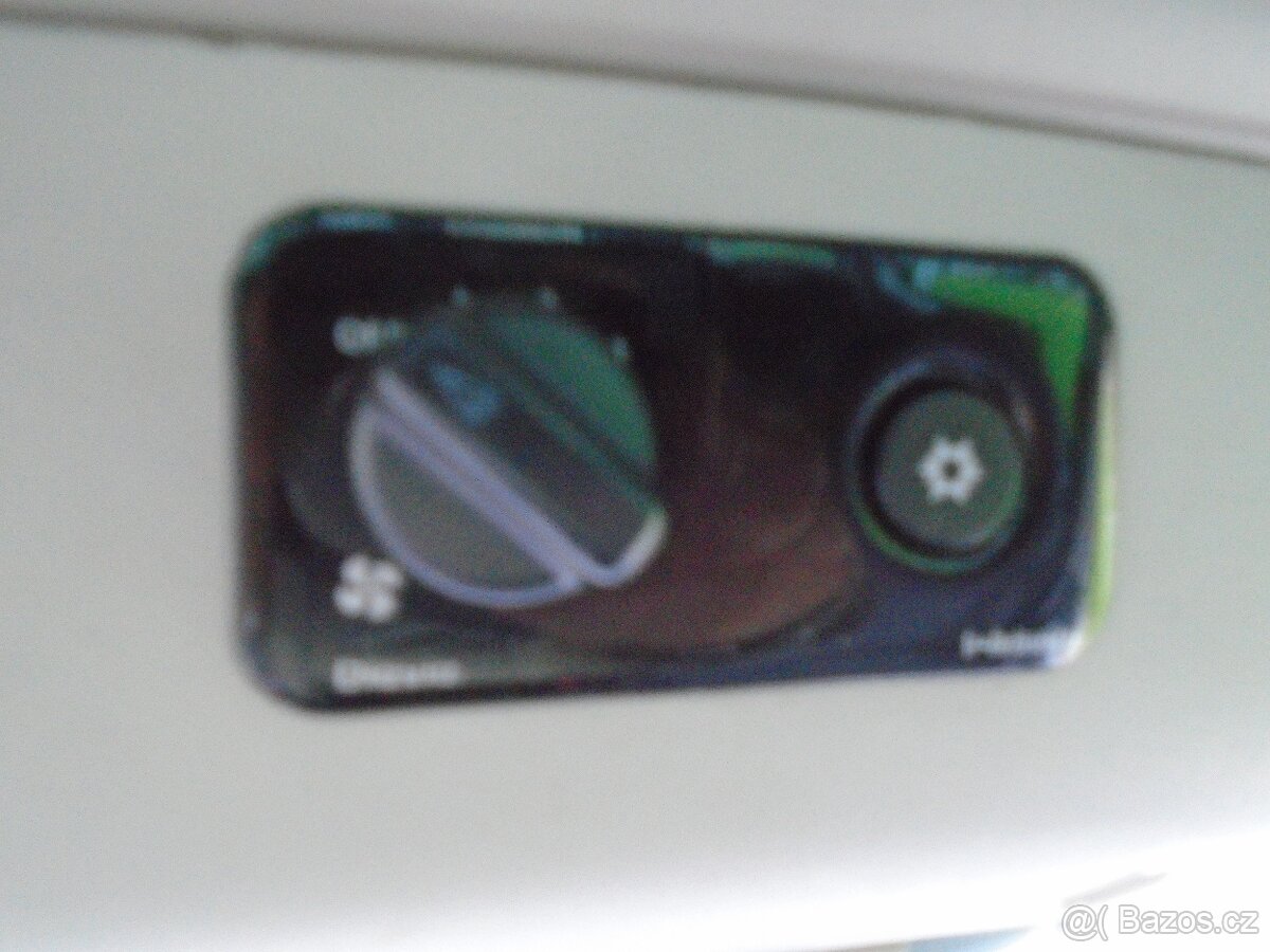 Ford Transit 2.2 TDCi 9 míst BUS, KLIMA - 19