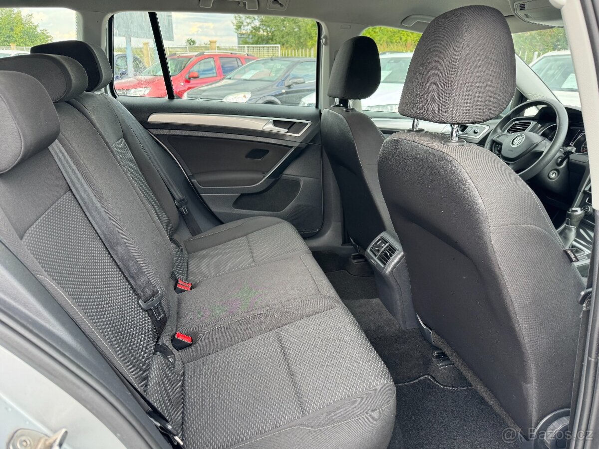 Volkswagen Golf 1.6 TDi 85KW Manuál Park.senzory Navi. - 19
