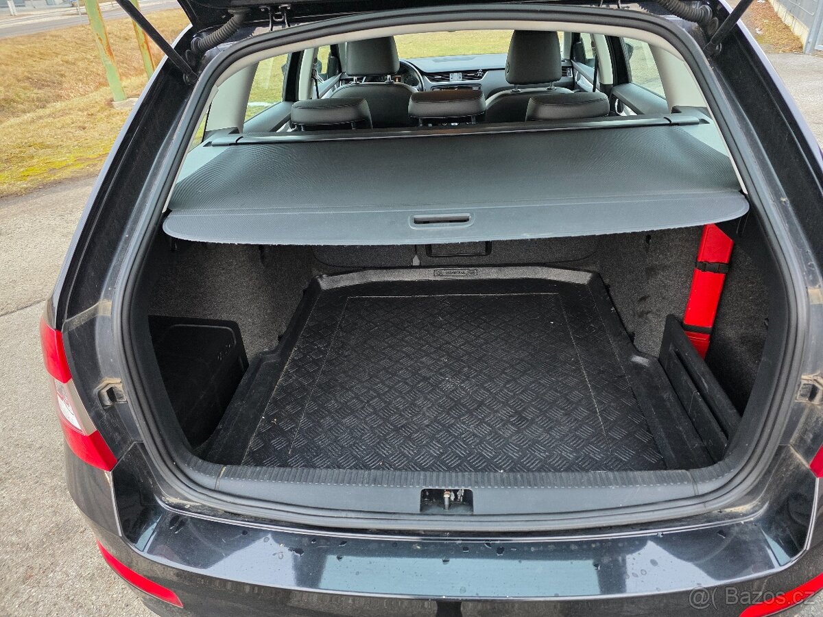 ŠKODA OCTAVIA 2.0TDI 110KW ELEGANCE DSG - 19